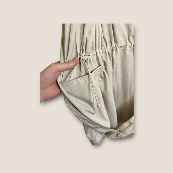 Athleta Rain Drop Jacket Cream Water Repellant Size Small NWOT - Picture 6 of 10